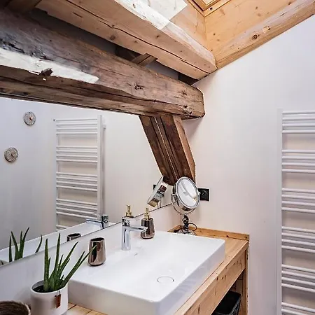Nouveau Et Spacieux, Place De L'eglise Et Terrasse Privative *