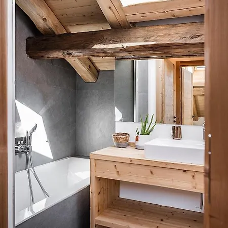 Nouveau Et Spacieux, Place De L'eglise Et Terrasse Privative * La Clusaz