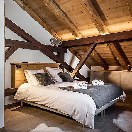 Apartment Nouveau Et Spacieux, Place De L'eglise Et Terrasse Privative *
