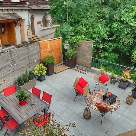 Nouveau Et Spacieux, Place De L'eglise Et Terrasse Privative *