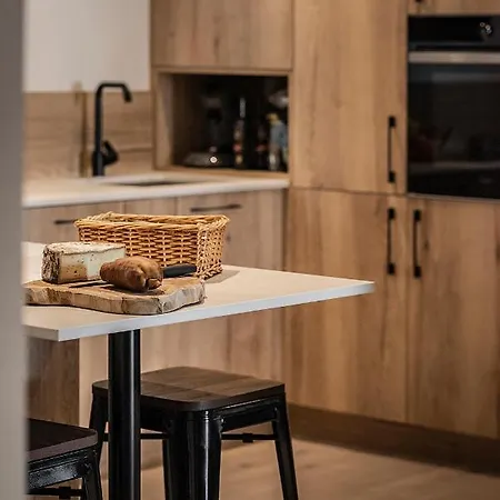Nouveau Et Spacieux, Place De L'eglise Et Terrasse Privative Apartmán